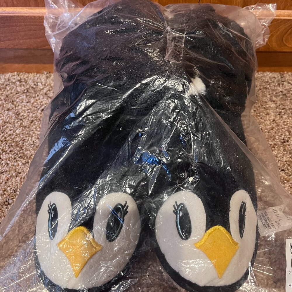 Foot Petals Penguin Bootie Slippers‎ & Sleep Mask Set
